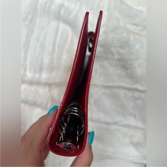 SOLD—Louis Vuitton Red Epi MM Agenda - Picture 6 of 9